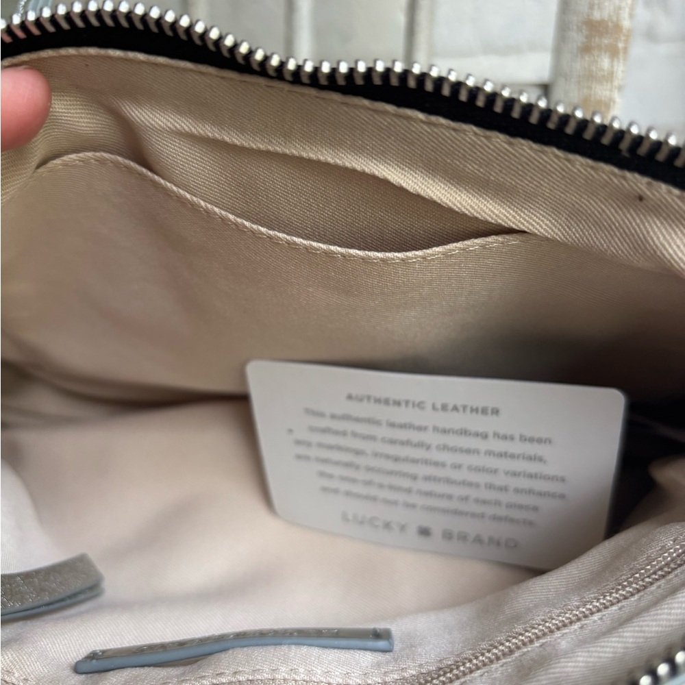LUCKY BRAND Leather KODA Metallic SILVER Topanga CONVERTIBLE Shoulder Bag 🎉 - Picture 13 of 16
